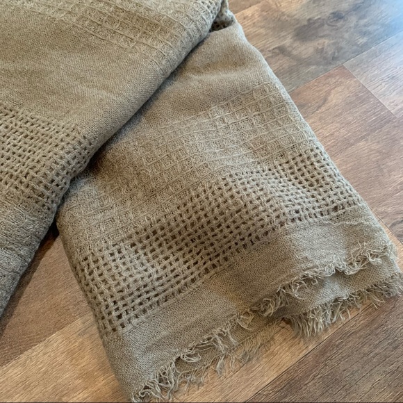 Taupe waffle knit infinity scarf - Picture 4 of 7